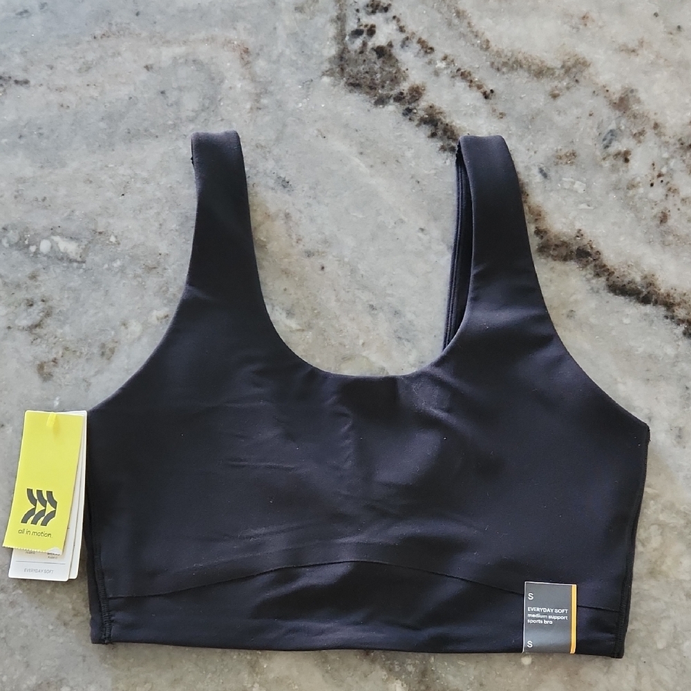 Target All In Motion Everyday Soft Black Medium Support Sports Bra SMALL
